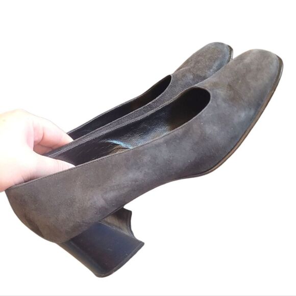 Prada Women's Charcoal Grey Suede Round Toe Chunky Heel Pumps Size 41/ US 11 - Picture 1 of 8
